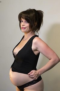 2 big-breasted girls pleasuring each other passionately